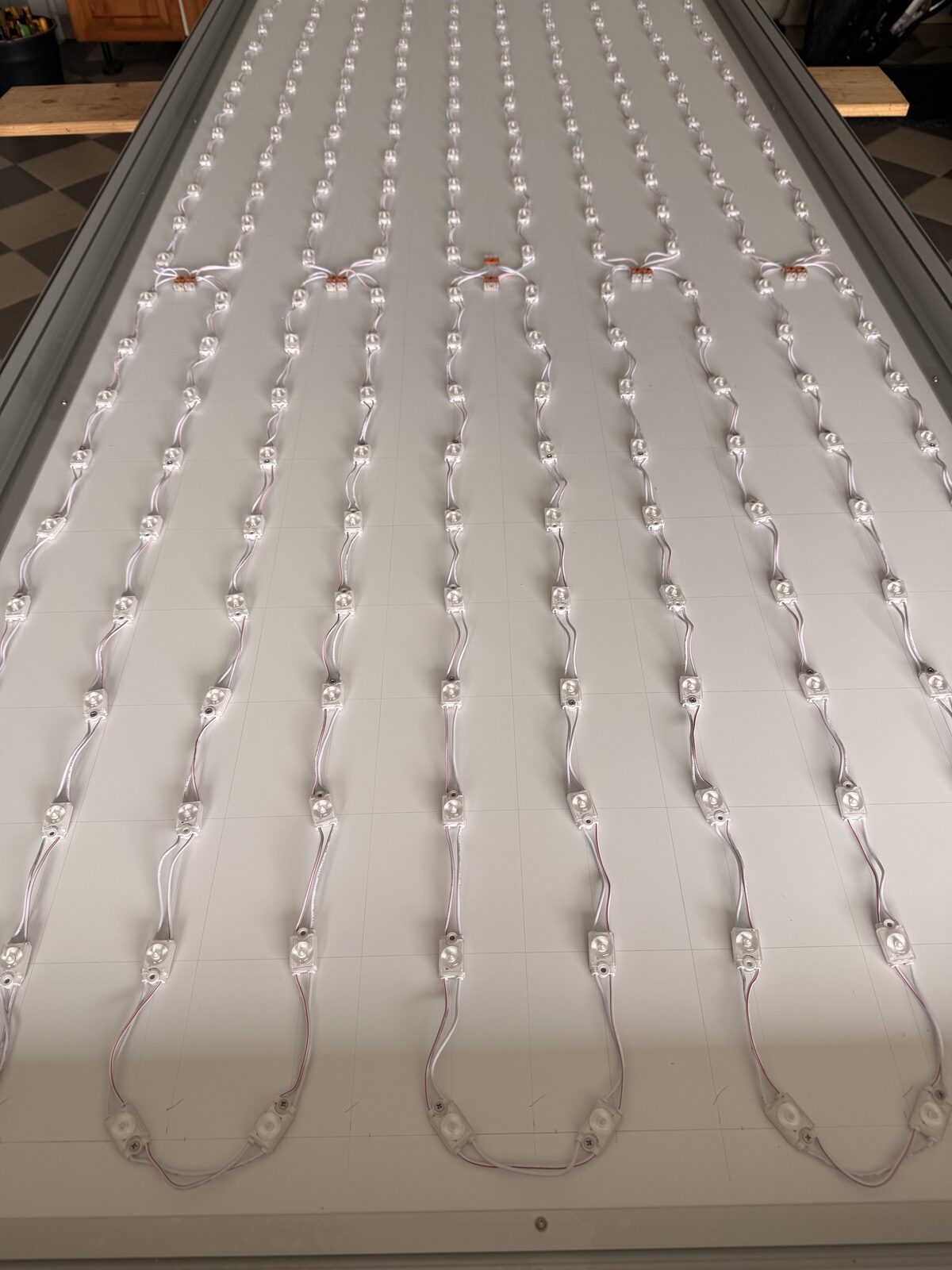 LED-Module im Inneren des Qubepix Textil-Leuchtrahmens