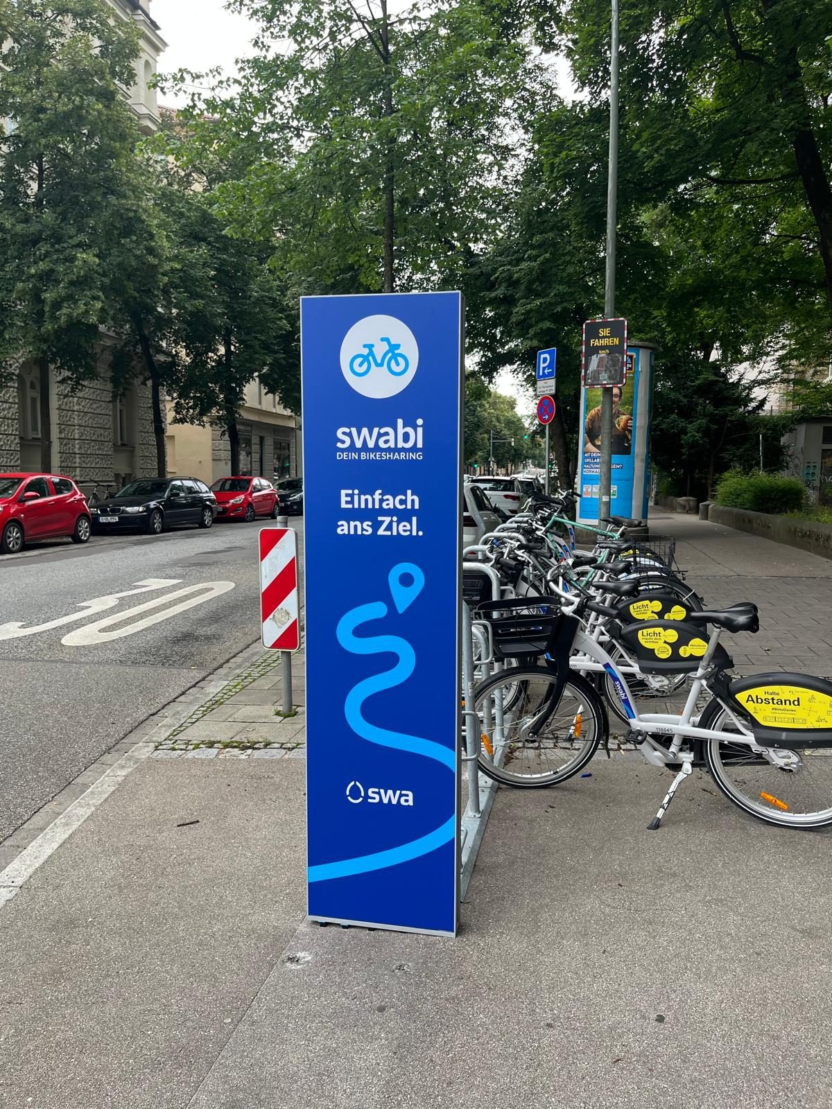 Hylon Werbepylon – swa Bikesharing, Straßenstandort