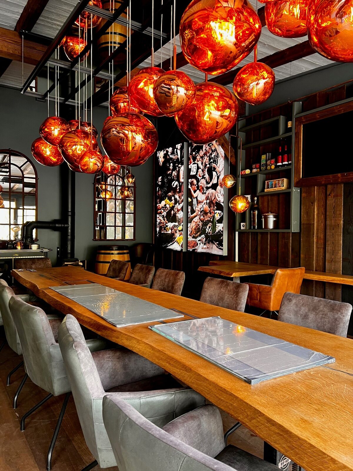 Qubepix Textil-Leuchtkasten 210 × 100 cm in Bar und Gastronomie, Hochformat